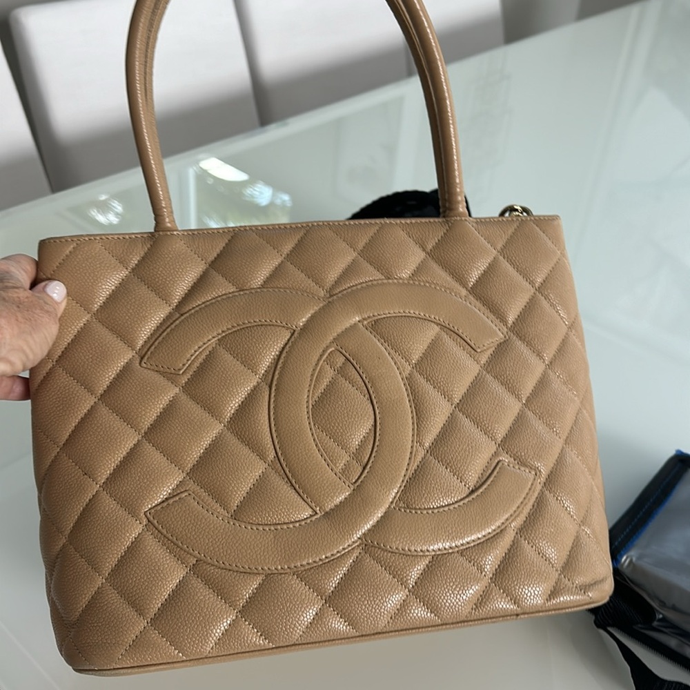 CHANEL Caviar Medallion Tote